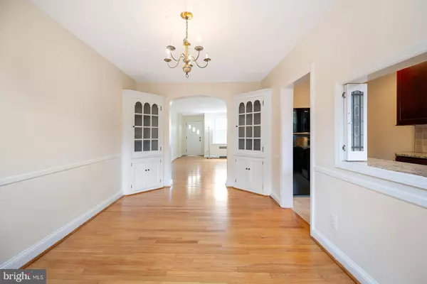 231 SAINT LAURENCE RD, Upper Darby, PA 19082