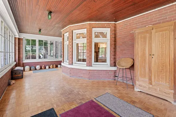 1411 W Jarvis Avenue, Chicago, IL 60626