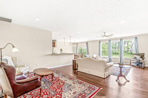 6280 Burgin DR, Whitestown, IN 46075