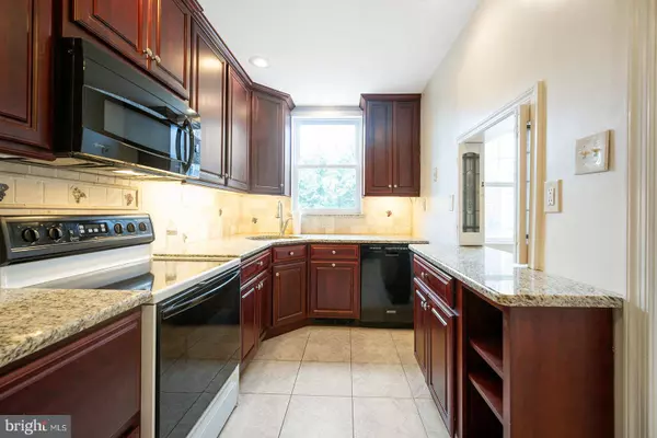 231 SAINT LAURENCE RD, Upper Darby, PA 19082