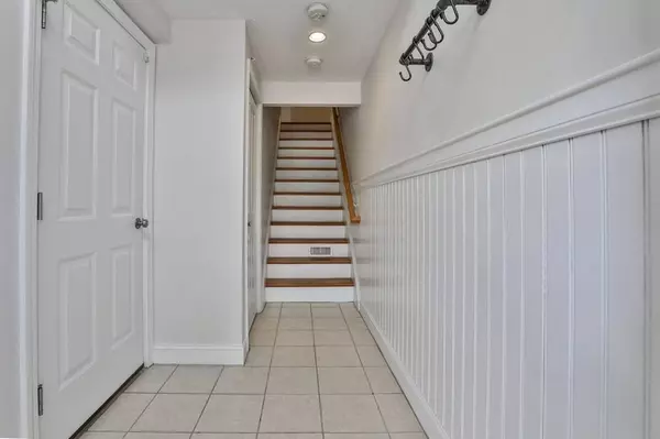 30 Rice Ln #14, Worcester, MA 01604