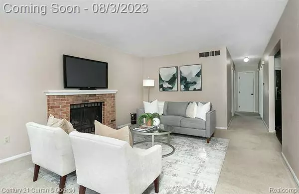 1014 BENTLEY Drive, Monroe, MI 48162