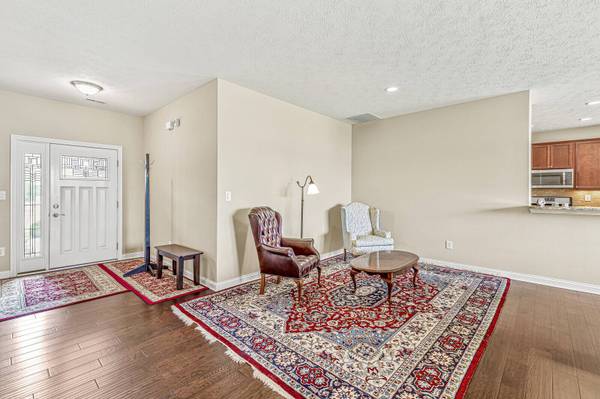 6280 Burgin DR, Whitestown, IN 46075