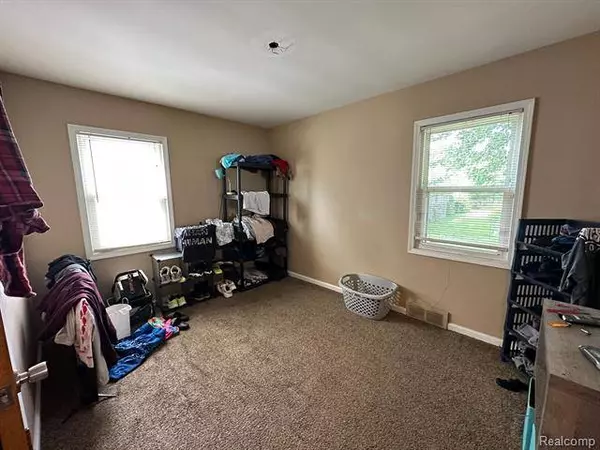 27501 Garfield Street, Roseville, MI 48066