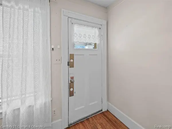 1463 COLLEGE Avenue, Lincoln Park, MI 48146