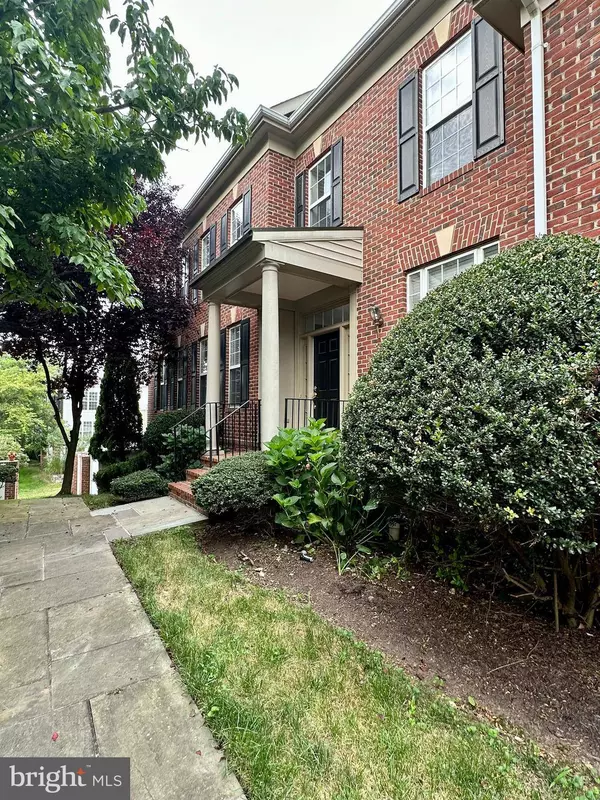 18453 LANIER ISLAND SQ, Leesburg, VA 20176