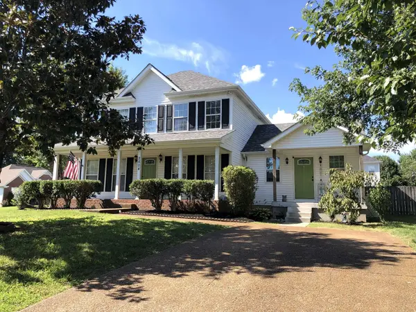 2804 Crystal Ct, Thompsons Station, TN 37179