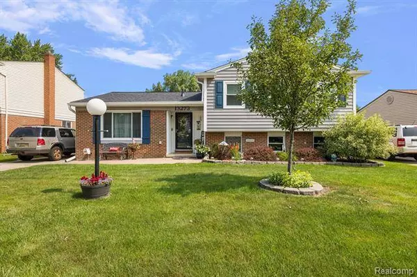 13273 WESTMINISTER Drive, Sterling Heights, MI 48313
