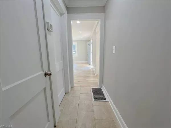 628 Liberty DR, Thomasville, NC 27360