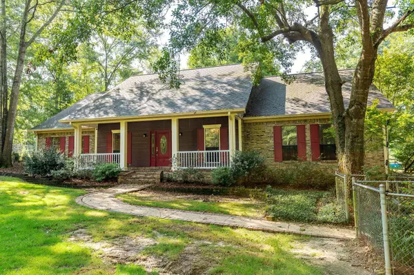 195 County Line Rd, Ellisville, MS 39437