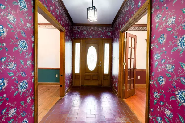 195 County Line Rd, Ellisville, MS 39437