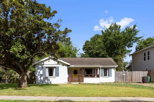 1516 Des Jardines ST, Houston, TX 77023