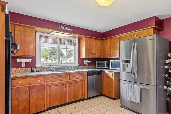 78 Princeton Ave, Andover, MA 01810