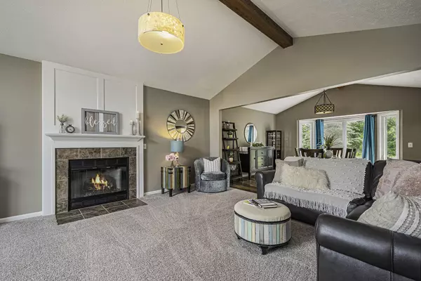 7165 Rolling Hills Drive, Hudsonville, MI 49426