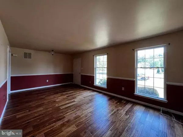 319 SCHOOL HOUSE RD, Williamstown, NJ 08094