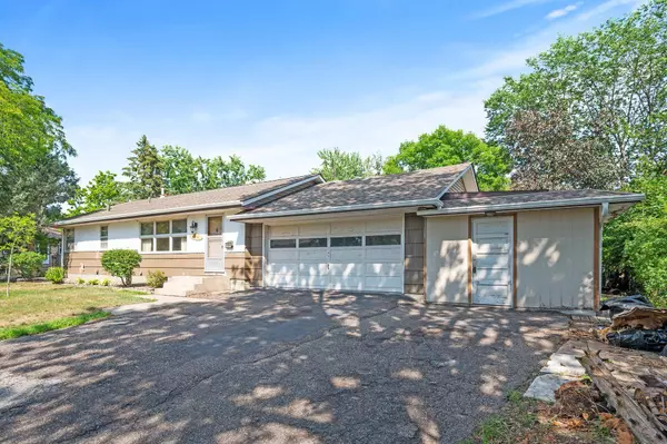 6711 Quincy ST NE, Fridley, MN 55432