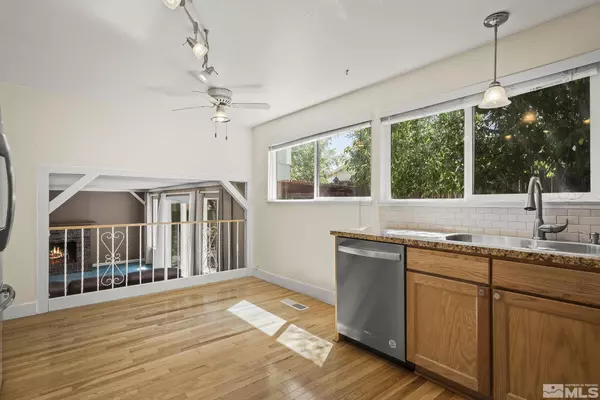 3231 Lagomarsino Dr, Sparks, NV 89431-1162