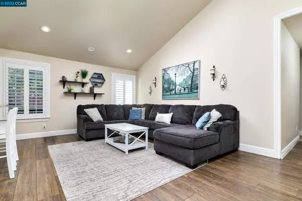 2132 Montoya Ct, Pittsburg, CA 94565