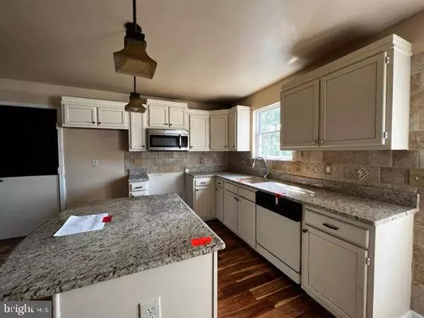 319 SCHOOL HOUSE RD, Williamstown, NJ 08094