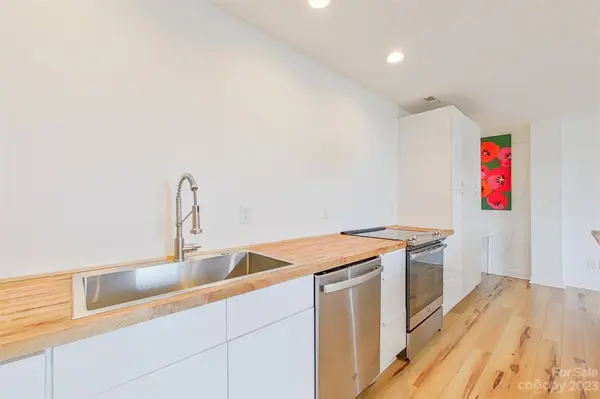 1 Buffalo AVE NW #102, Concord, NC 28025