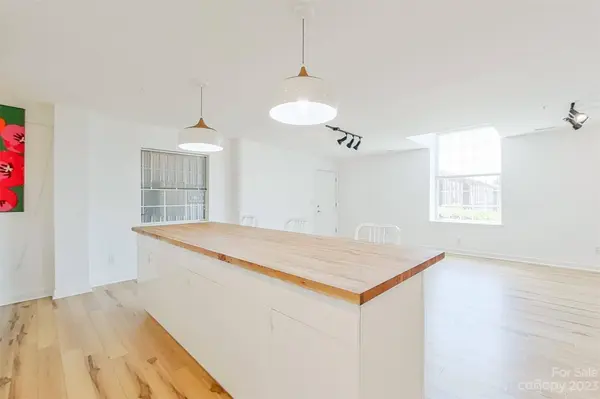 1 Buffalo AVE NW #102, Concord, NC 28025