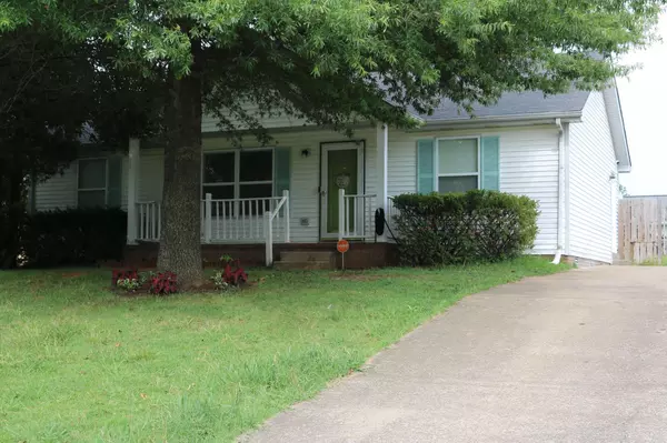 2817 Nat Hoosier Ln, Clarksville, TN 37040