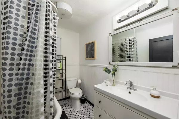 1516 Des Jardines ST, Houston, TX 77023