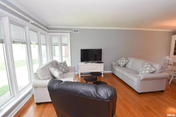 4010 N DEVON Lane Court, Peoria, IL 61614