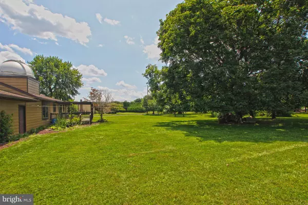 3300 BROADWAY RD, Easton, PA 18040