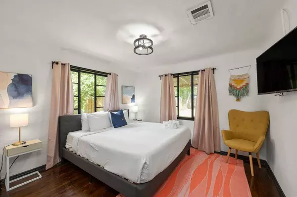 1516 Des Jardines ST, Houston, TX 77023