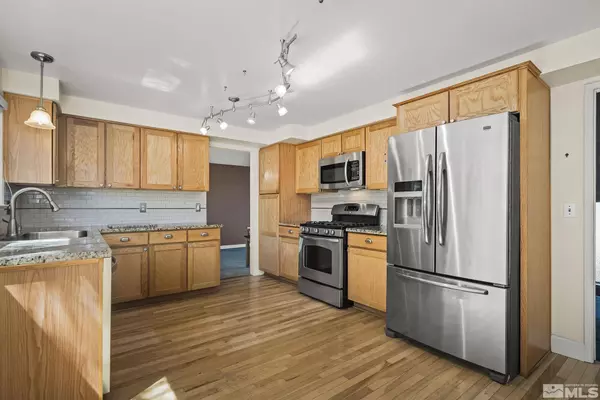 3231 Lagomarsino Dr, Sparks, NV 89431-1162