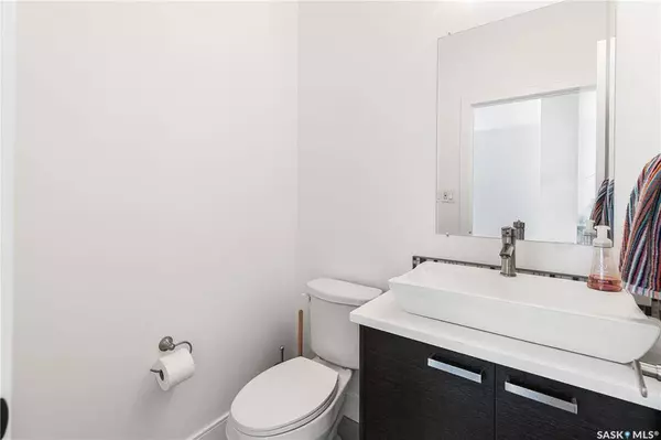 1217 13th STREET E, Saskatoon, SK S7H 0C3