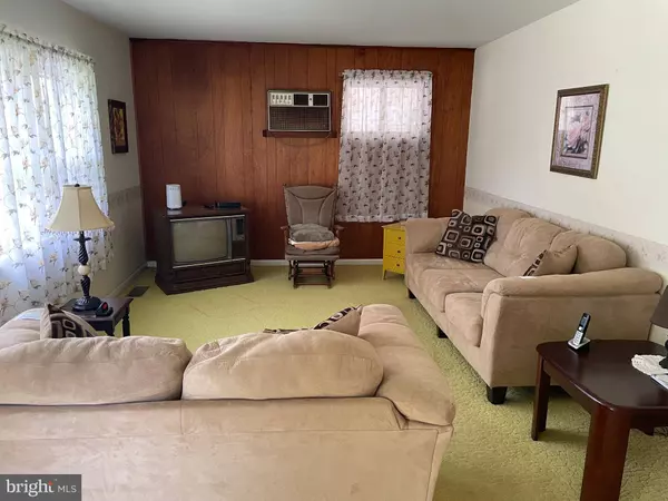 25 KING AVE, Marlton, NJ 08053