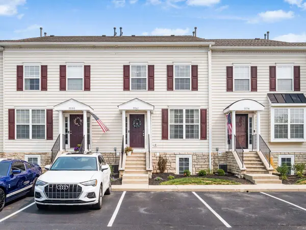 7052 Monarchos Drive 16-7052, New Albany, OH 43054