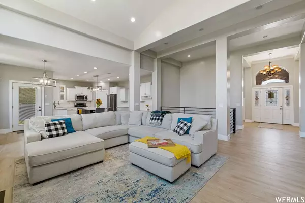 776 W 2075 S, Syracuse, UT 84075