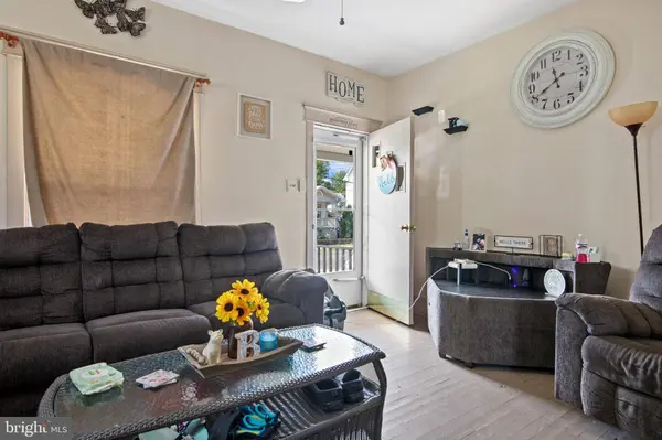 216 MAURICE ST, Millville, NJ 08332