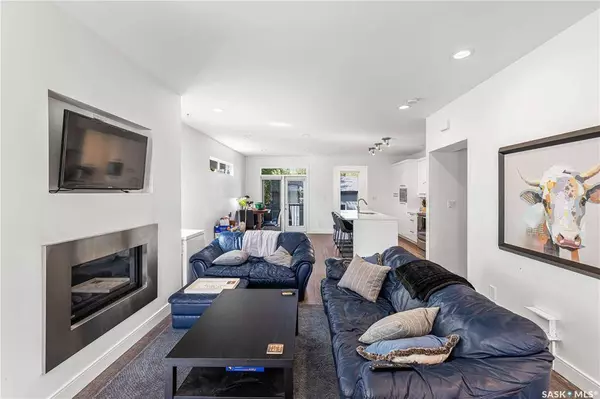 1217 13th STREET E, Saskatoon, SK S7H 0C3