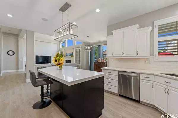 776 W 2075 S, Syracuse, UT 84075