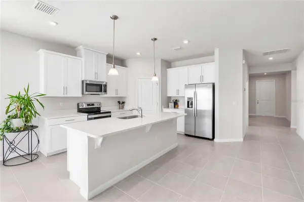 35623 QUARTZ LAKE DR, Zephyrhills, FL 33541