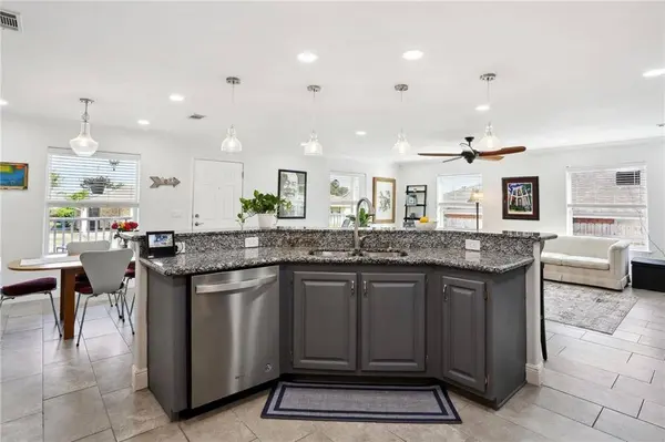 2337 CONGRESSMAN HEBERT DR, Chalmette, LA 70043