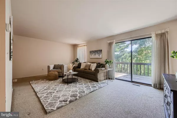 2119 CHAPEL VALLEY LN, Lutherville Timonium, MD 21093