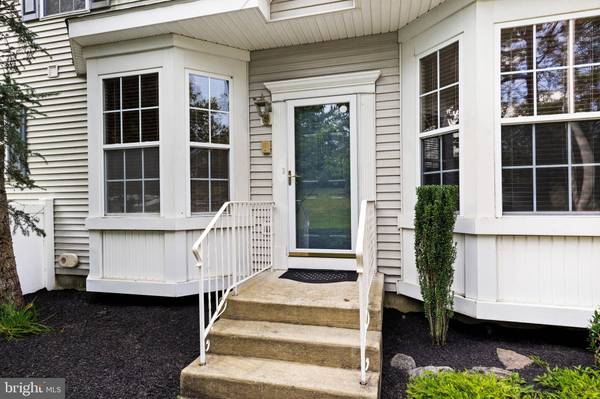 1 GLEN FOREST RD, Mount Laurel, NJ 08054