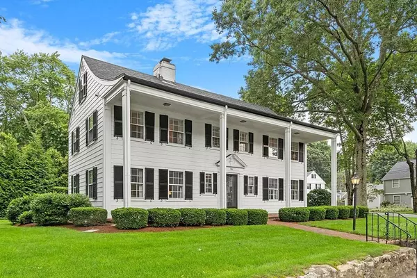 106 Elm St, Andover, MA 01810