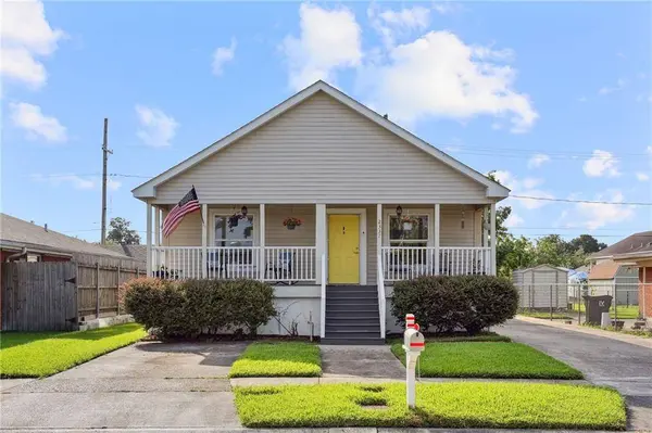 2337 CONGRESSMAN HEBERT DR, Chalmette, LA 70043