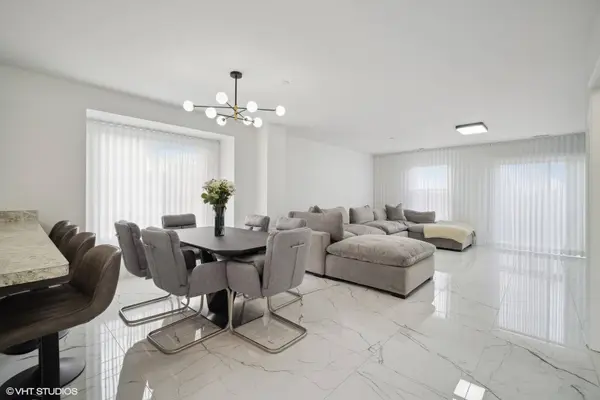 667 Hickory ST, Mundelein, IL 60060