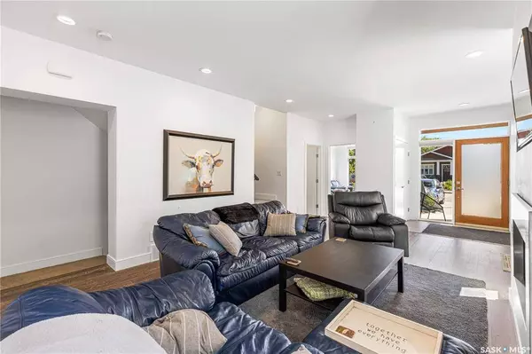 1217 13th STREET E, Saskatoon, SK S7H 0C3