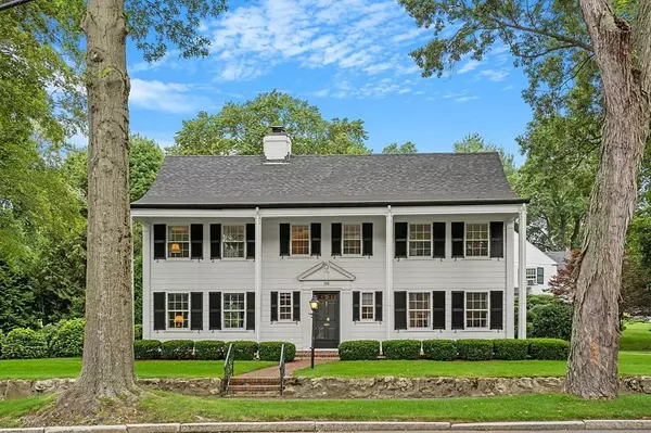 106 Elm St, Andover, MA 01810