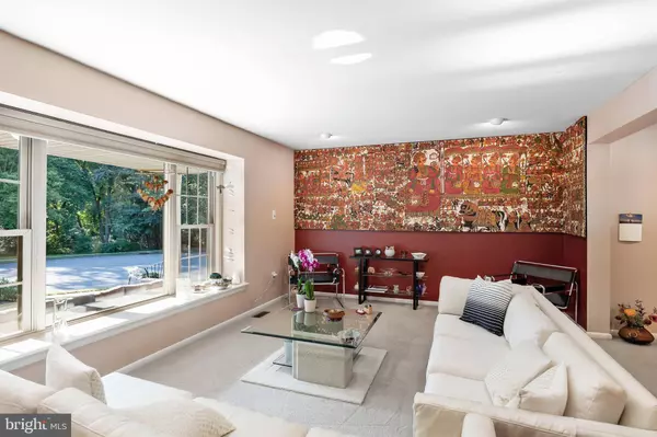 150 SQUIRREL TREE LN, Mount Laurel, NJ 08054