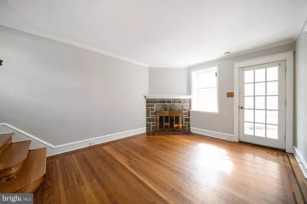 141 ASHBY RD, Upper Darby, PA 19082