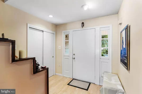 150 SQUIRREL TREE LN, Mount Laurel, NJ 08054